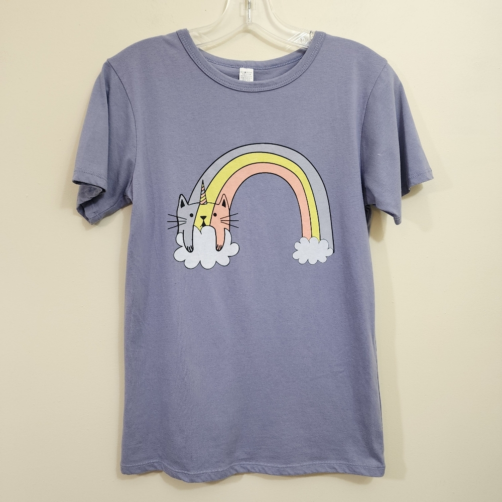 Cat unicorn rainbow in a cloud graphic short sleeve shirt juniors size medium